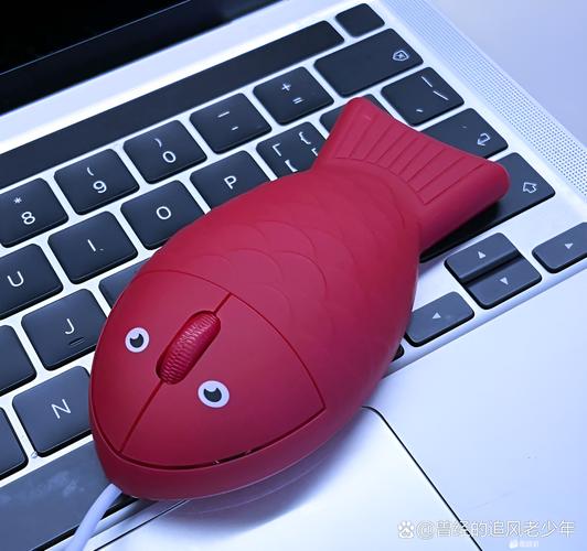恶搞鼠标，玩转科技的不拘一格方式